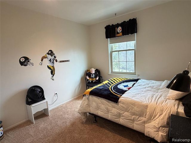 3041 High Pointe Ridge Road, Lake Orion, MI 48359