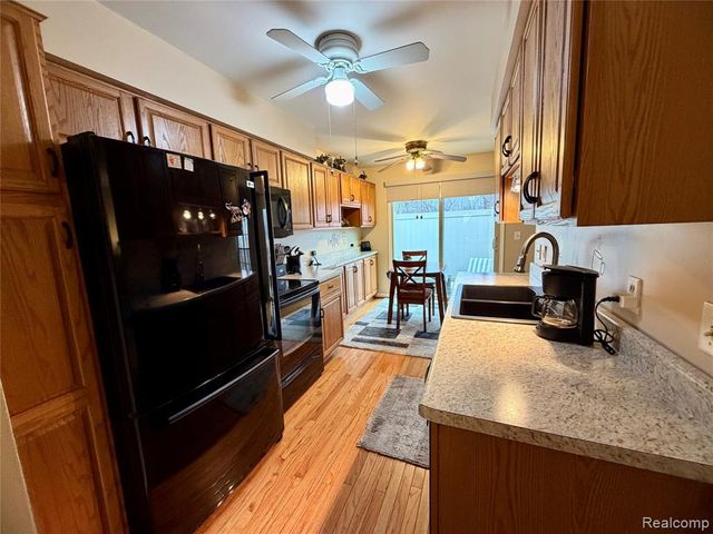 3041 High Pointe Ridge Road, Lake Orion, MI 48359