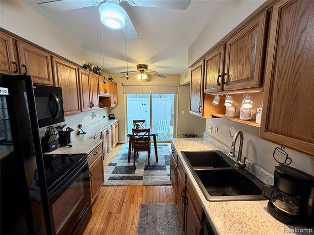 3041 High Pointe Ridge Road, Lake Orion, MI 48359