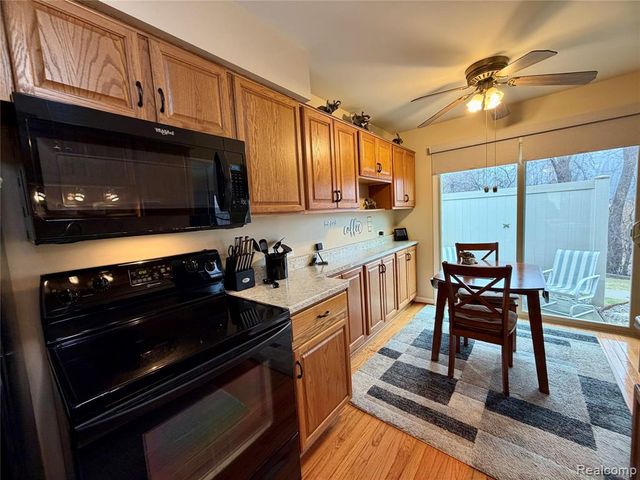 3041 High Pointe Ridge Road, Lake Orion, MI 48359