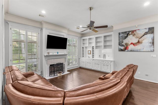 5611 Garden Point Drive, Kingwood, TX 77345