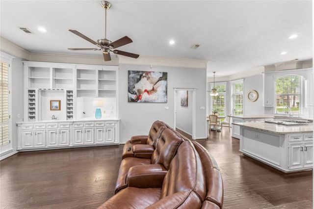 5611 Garden Point Drive, Kingwood, TX 77345