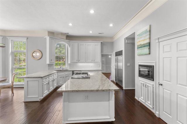 5611 Garden Point Drive, Kingwood, TX 77345