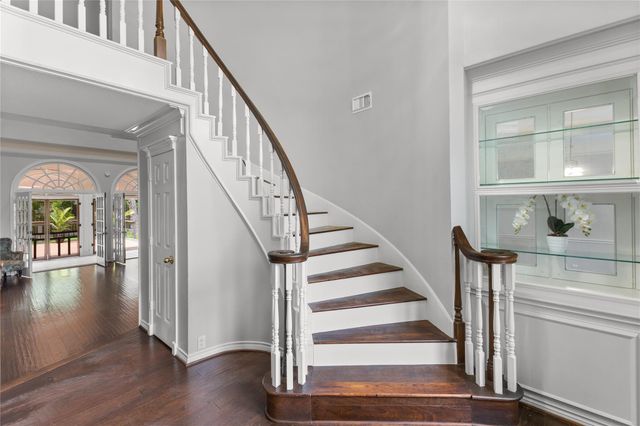 5611 Garden Point Drive, Kingwood, TX 77345