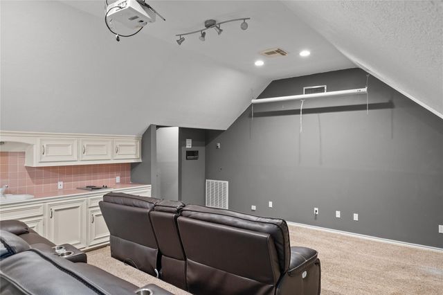 5611 Garden Point Drive, Kingwood, TX 77345