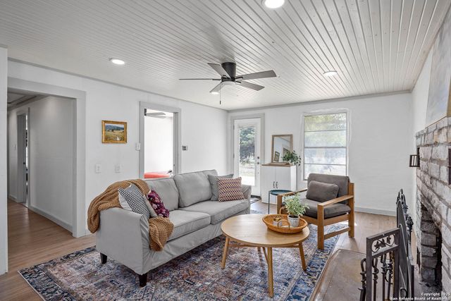 14910 Bullhead Rd, Rocksprings, TX 78880