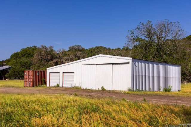 14910 Bullhead Rd, Rocksprings, TX 78880