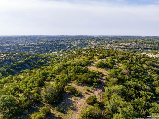 14910 Bullhead Rd, Rocksprings, TX 78880