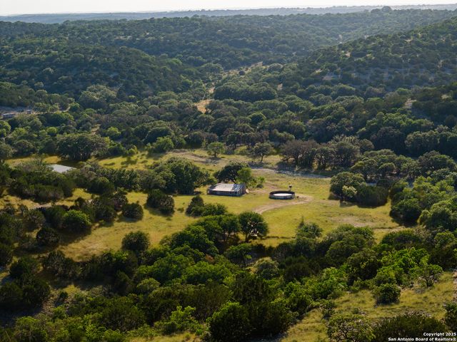 14910 Bullhead Rd, Rocksprings, TX 78880