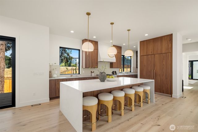 2303 123rd Place SE, Bellevue, WA 98005