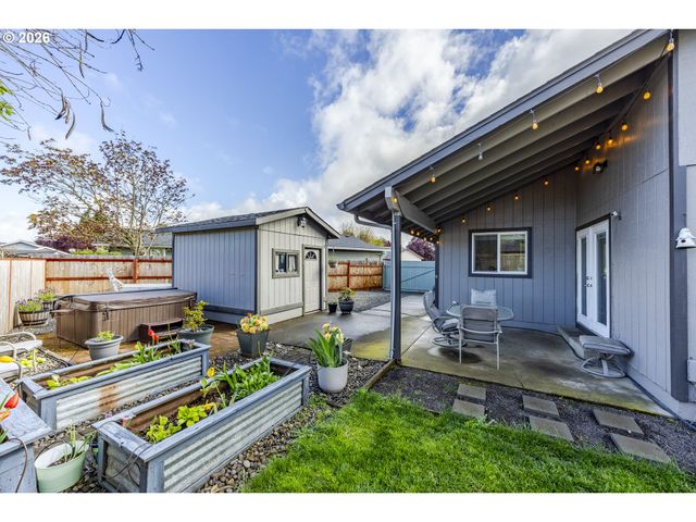 4943 PARSONS Ave, Eugene, OR 97402
