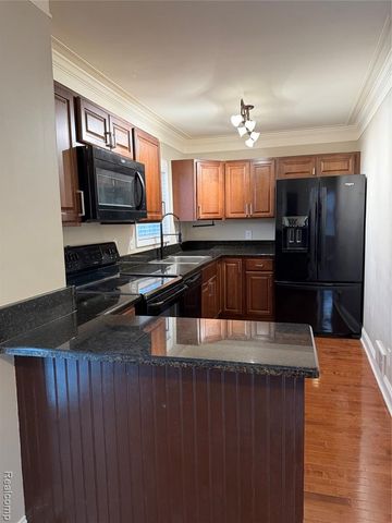 1507 E 5th Street, Royal Oak, MI 48067