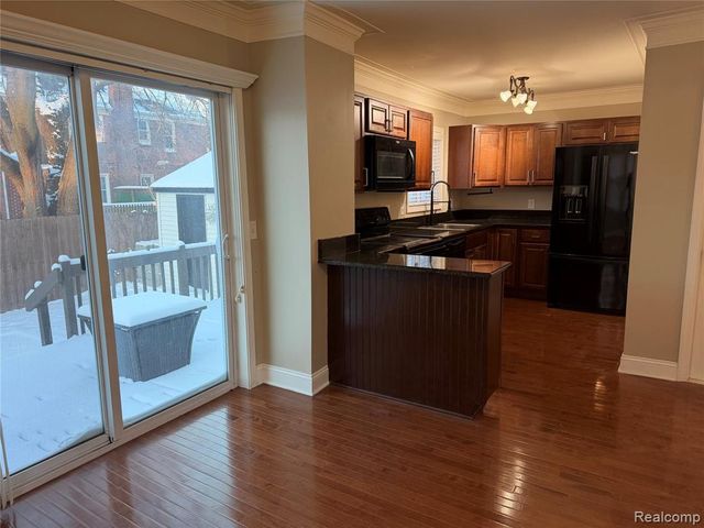 1507 E 5th Street, Royal Oak, MI 48067