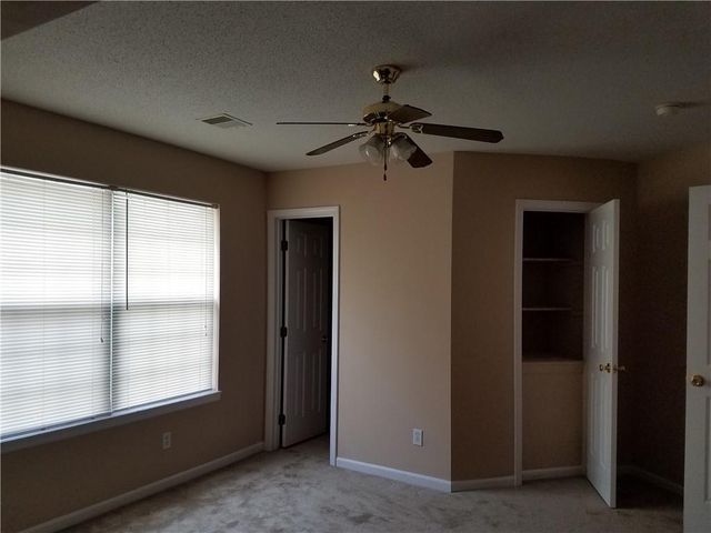 3936 Highland Avenue, Kansas City, MO 64110