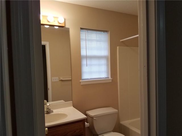 3936 Highland Avenue, Kansas City, MO 64110