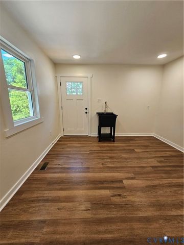 315 Bunker Ln, Sandston, VA 23150