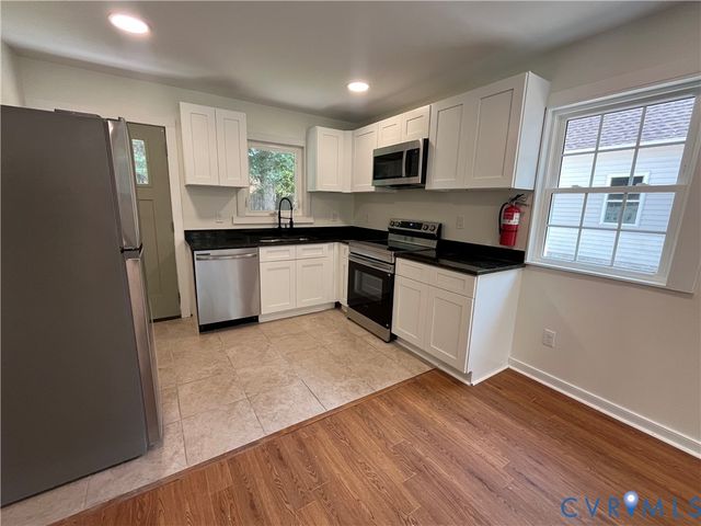 315 Bunker Ln, Sandston, VA 23150