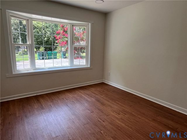 315 Bunker Ln, Sandston, VA 23150