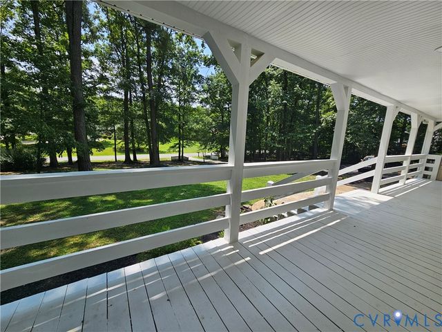 315 Bunker Ln, Sandston, VA 23150