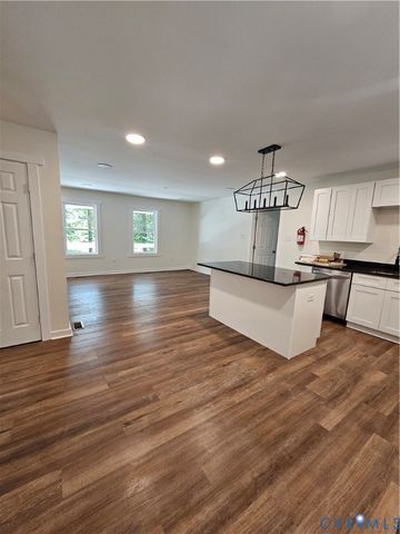 315 Bunker Ln, Sandston, VA 23150