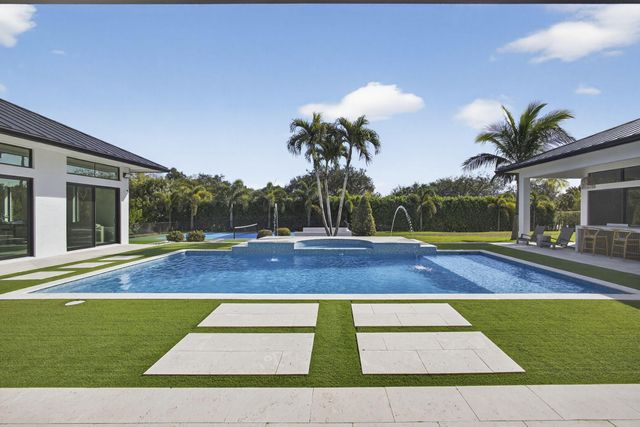 2940 Cessna Way, Wellington, FL 33414