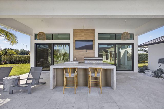 2940 Cessna Way, Wellington, FL 33414