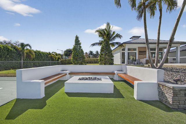 2940 Cessna Way, Wellington, FL 33414