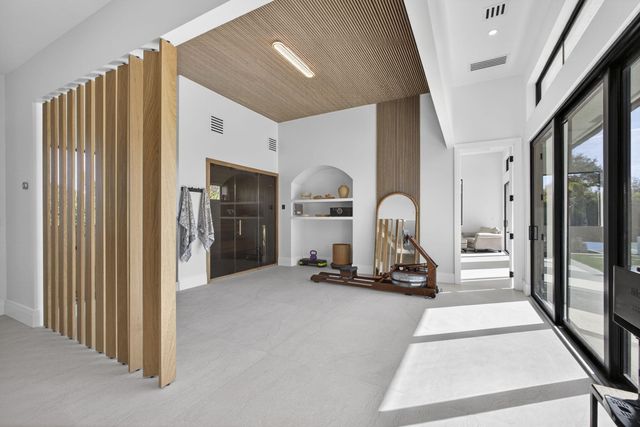 2940 Cessna Way, Wellington, FL 33414