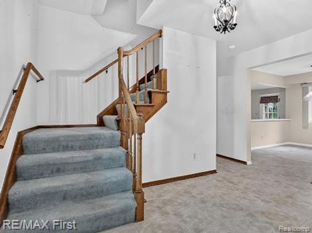 3856 Estates Drive, Troy, MI 48084