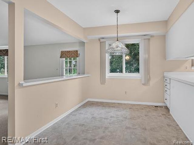 3856 Estates Drive, Troy, MI 48084