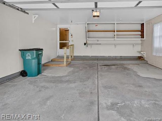 3856 Estates Drive, Troy, MI 48084