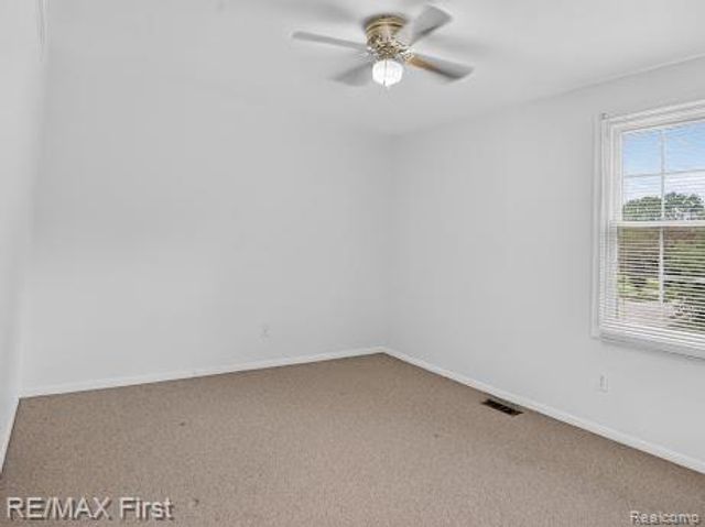 3856 Estates Drive, Troy, MI 48084
