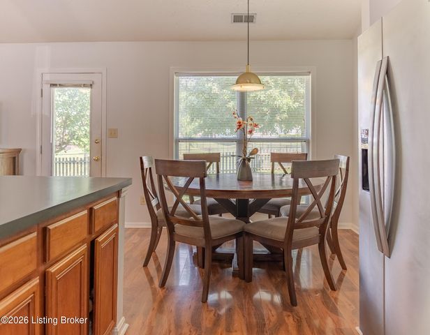 10815 Silvermoon Ct, Louisville, KY 40241