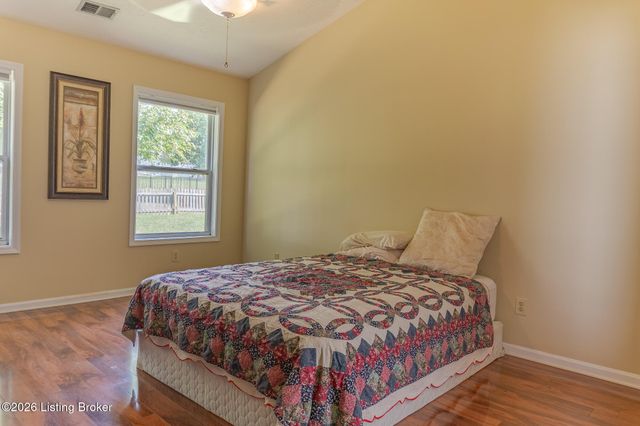 10815 Silvermoon Ct, Louisville, KY 40241