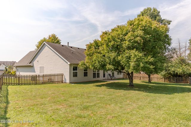 10815 Silvermoon Ct, Louisville, KY 40241