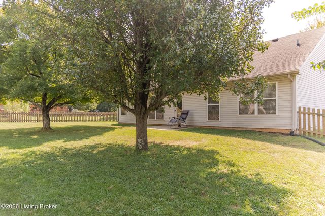 10815 Silvermoon Ct, Louisville, KY 40241