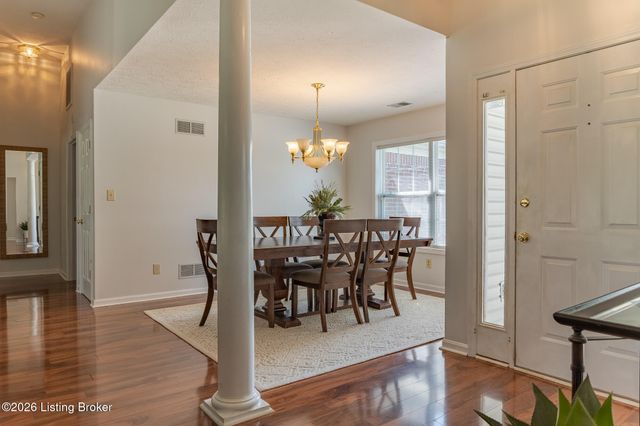 10815 Silvermoon Ct, Louisville, KY 40241