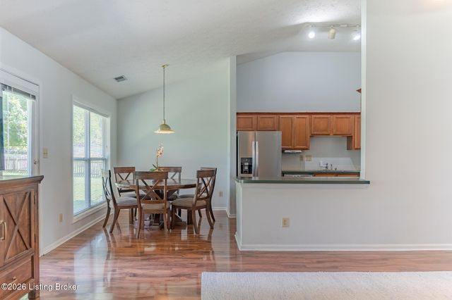10815 Silvermoon Ct, Louisville, KY 40241
