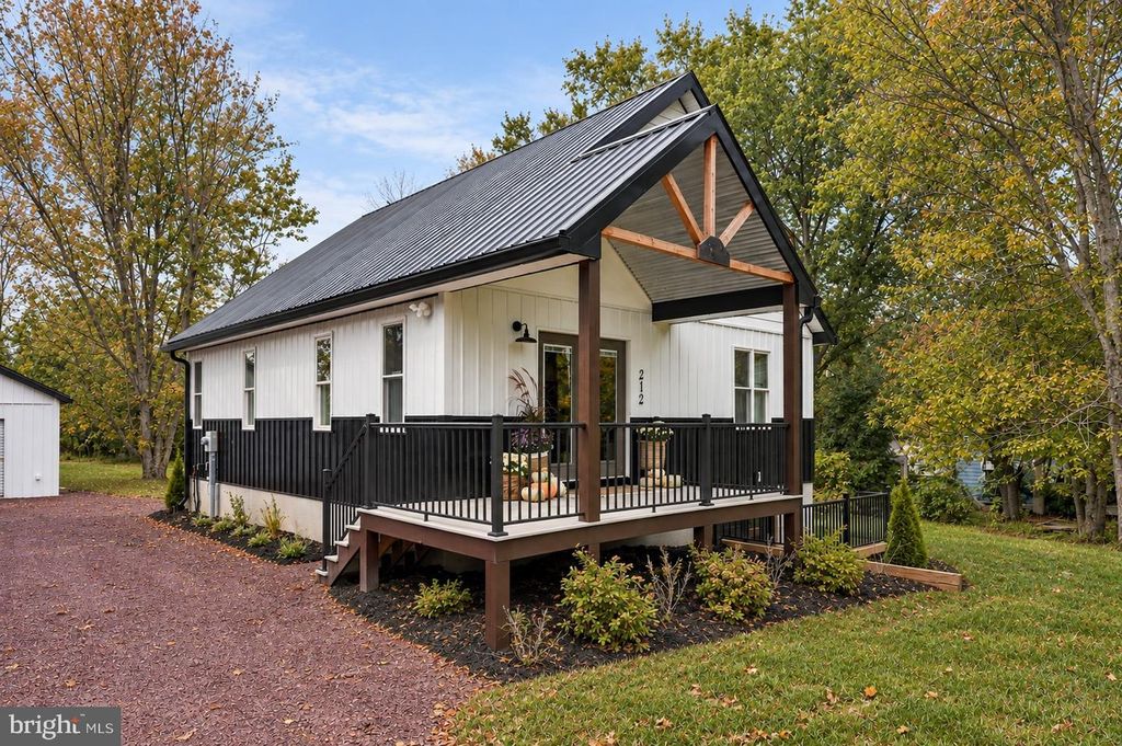 212 PINE FORD RD, Pottstown, PA 19464 — exterior