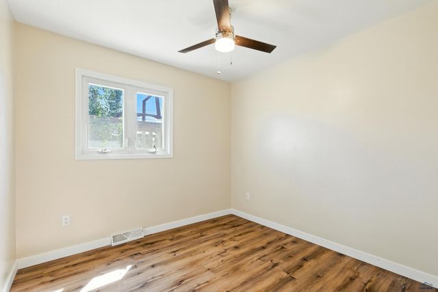 1004 RACINE, Rapid City, SD 57701