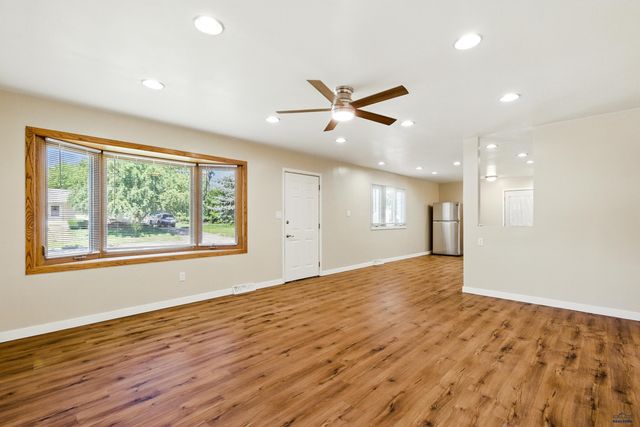 1004 RACINE, Rapid City, SD 57701