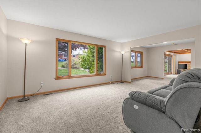 25423 Skye Drive, Farmington Hills, MI 48336