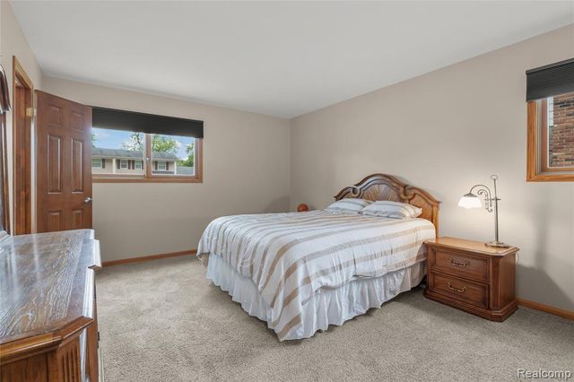 25423 Skye Drive, Farmington Hills, MI 48336