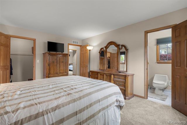 25423 Skye Drive, Farmington Hills, MI 48336