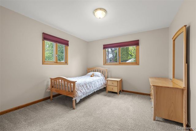 25423 Skye Drive, Farmington Hills, MI 48336