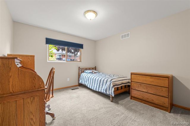 25423 Skye Drive, Farmington Hills, MI 48336