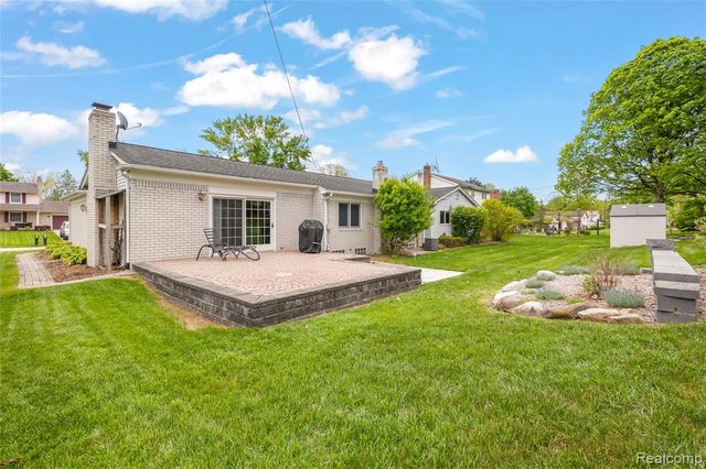 25423 Skye Drive, Farmington Hills, MI 48336
