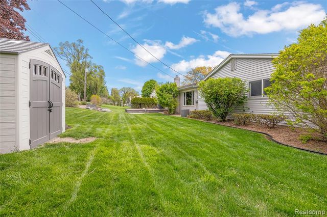 25423 Skye Drive, Farmington Hills, MI 48336