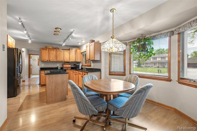 25423 Skye Drive, Farmington Hills, MI 48336