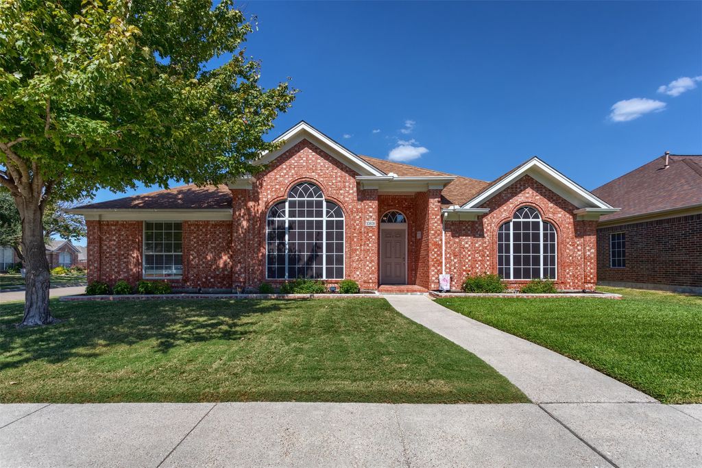 10808 Paisano Drive, Frisco, TX 75035